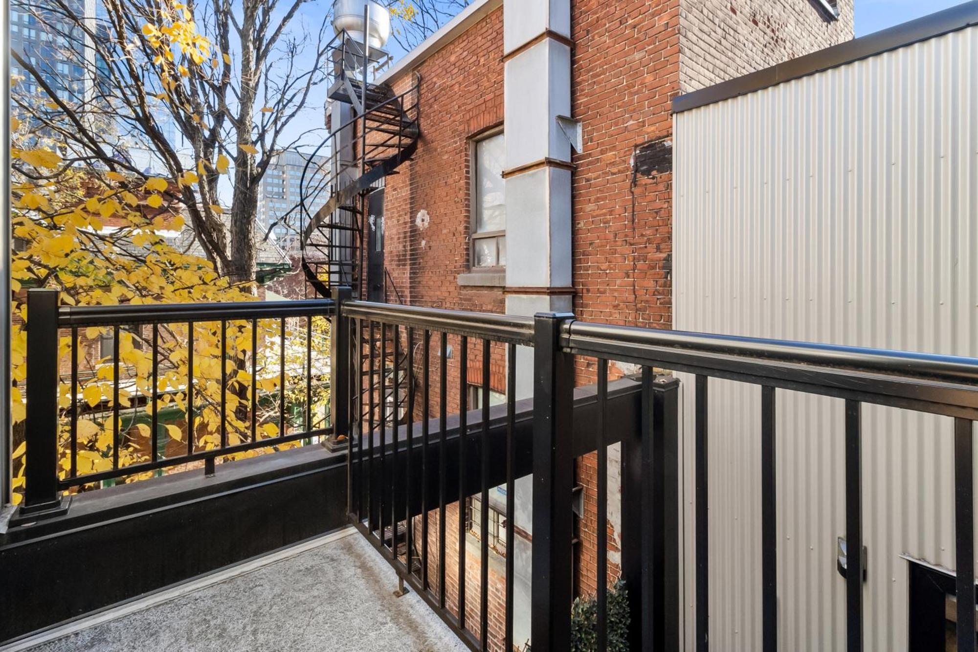 Beautiful Lofts In Downtown Montreal Apartment Exterior photo